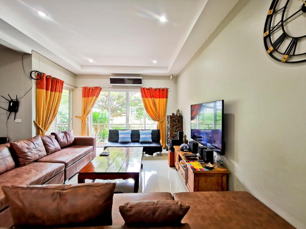 Villa Thepprasit Cosy Jomtien Beach Exterior foto