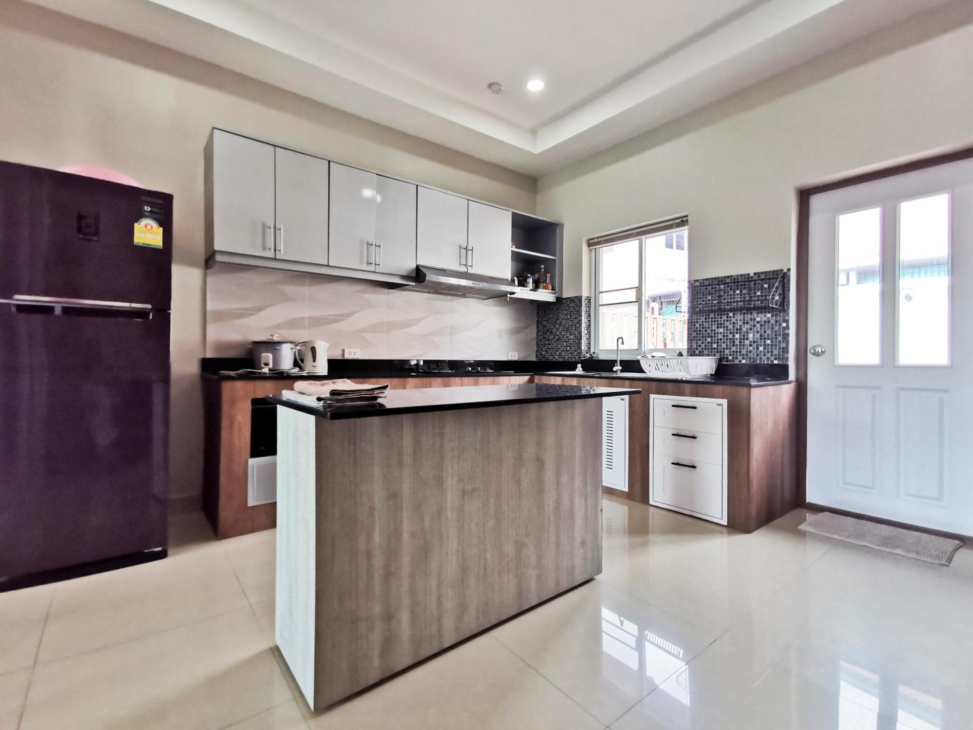 Villa Thepprasit Cosy Jomtien Beach Exterior foto